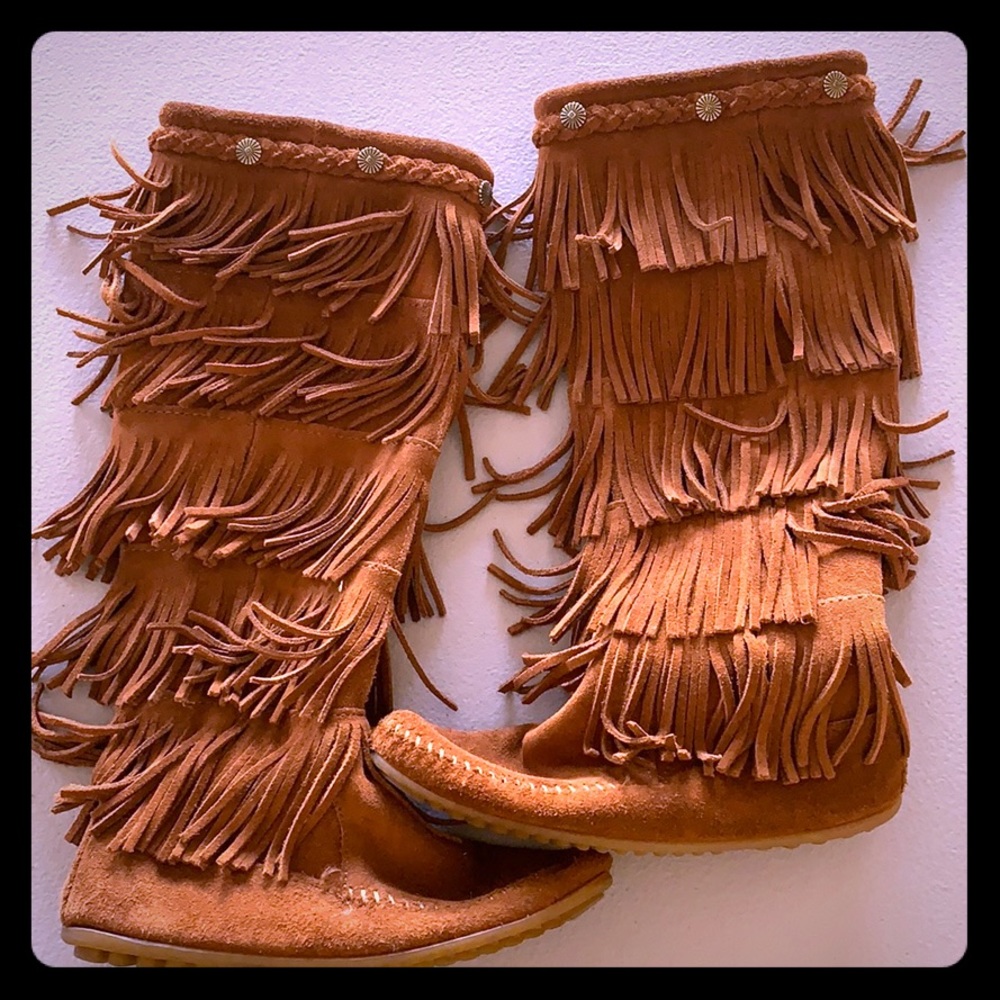 Minnetonka Fringe 5 layer boot